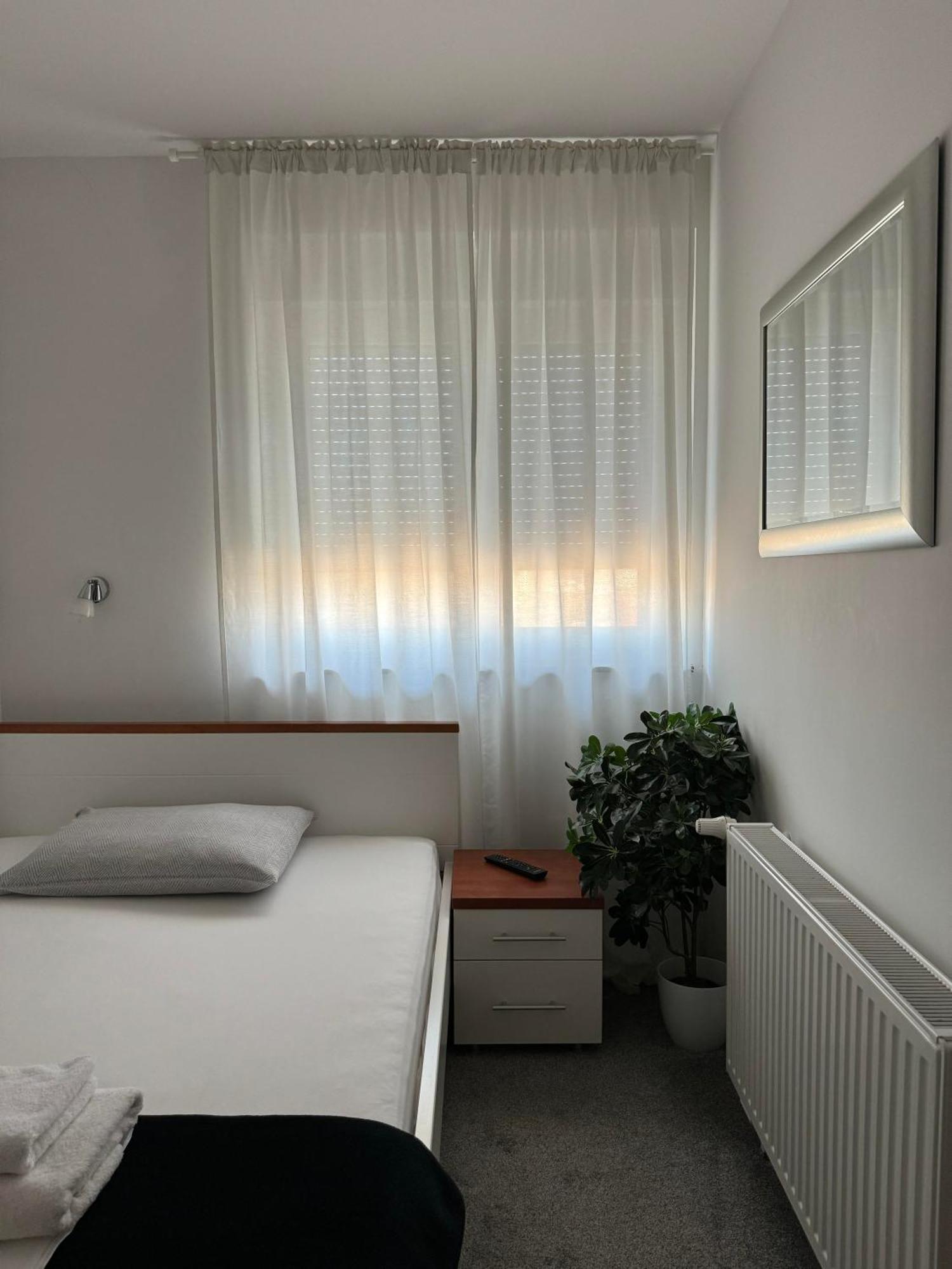Pansion Komfor Fitea Osijek Buitenkant foto